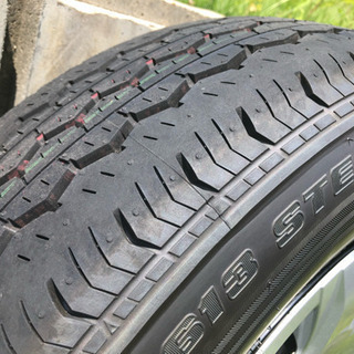 ハイエース200系純正タイヤの画像