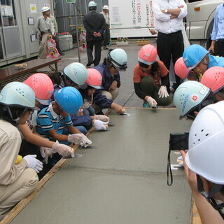 【参加費無料・7/25】女子小中学生向けの現場見学会を開催します
