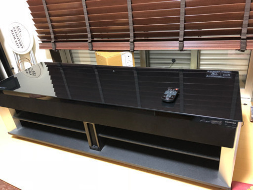スピーカー内蔵型テレビ台