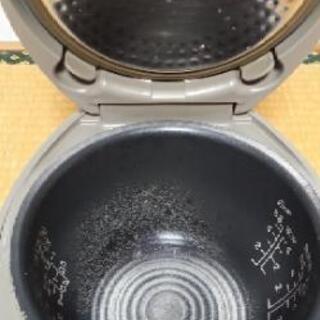 炊飯器の画像