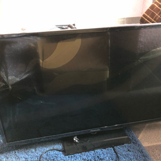 ビエラ 32型 2019年製 画面割れ