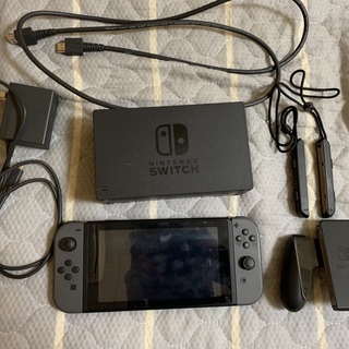 任天堂スイッチ（黒）の画像
