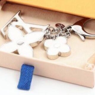 お買い得‼️非常に入手困難‼️【日本完売 LOUIS VUITTON キーホルダー】正規品の画像