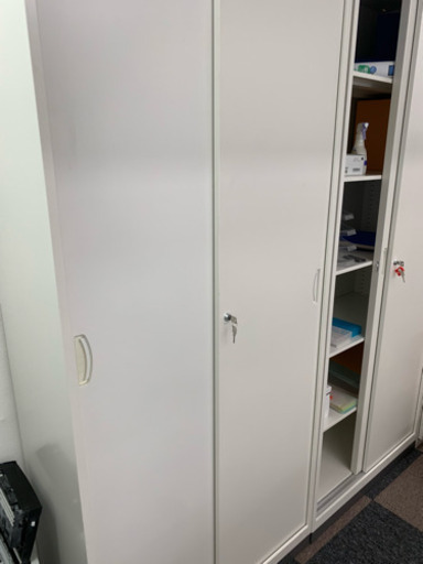 引き取って頂ける方限定 キャビネット1台