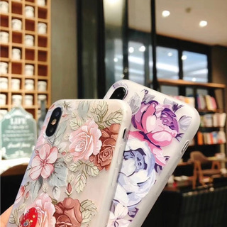 少しだけ値下げ♡【新品】 iPhone8/7  ♡ガーリーフラワーケースの画像