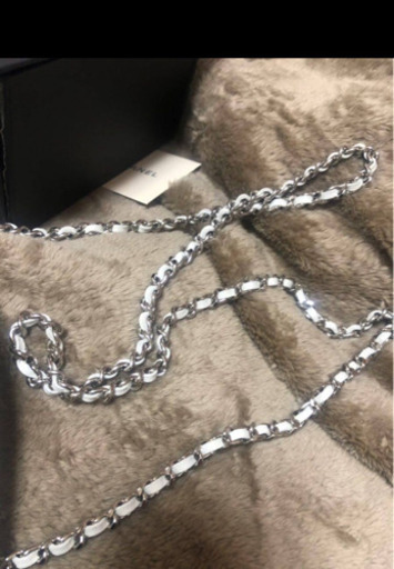 CHANEL ハーフムーンチェーンショルダーバッグ (美品）