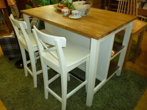 IKEA　アイランドキッチン、カウンターテーブル＋チェア2脚