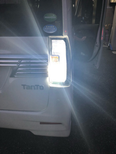 タントカスタムトップエディション純正テールランプ