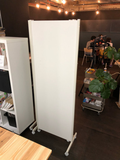 【期間限定値下！7月末まで】キャスター付きパーテーション 5連 高さ180cm  長さ310cm