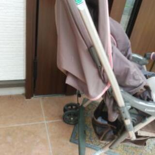 ベビーカー　コンビの画像
