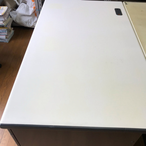 PLUS スチール 机 デスク 片袖 1200×700×700 マット付き
