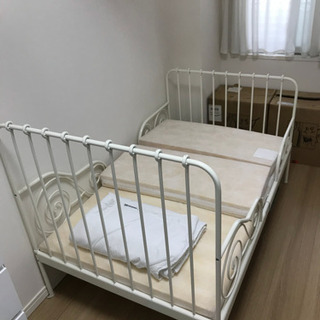 IKEA 子供用伸縮ベッド