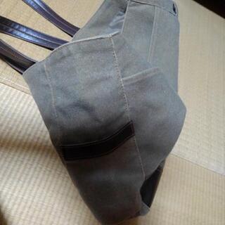 帆布のトートバッグの画像