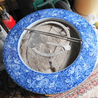 伊万里焼・染付の火鉢【中古美品】