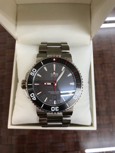 オリス ORIS AQUIS RED LIMITED EDITION