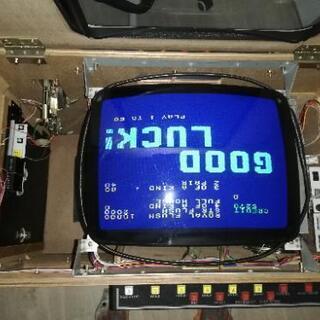 喫茶店ゲーム機ポーカー2 (まぐろマン) 宮古島のテーブル《コーヒー