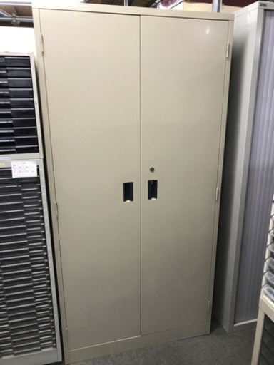 コクヨ 両開き書庫 カギ有 中古 W880