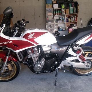 HONDA　H18年式　CB1300SB ナビ、ETC付きです、...
