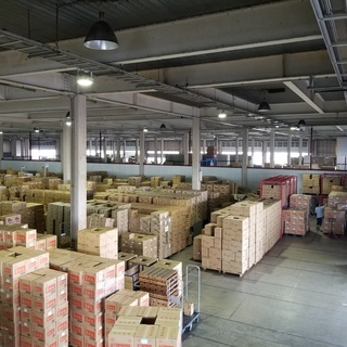 ★★　お菓子の入荷検品・格納(早朝からの軽作業)　お昼までに仕事終了
