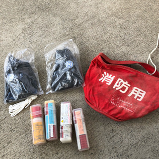 救命浮環、消化バケツ、黒球、3点セットの画像