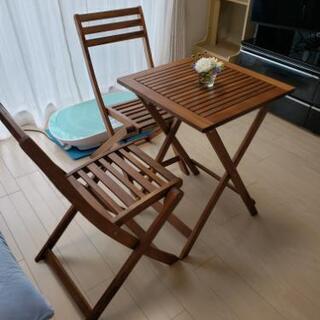 新品 木製折りたたみテーブルと折りたたみチェア二2脚