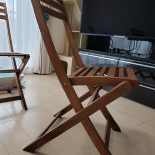 新品 木製折りたたみテーブルと折りたたみチェア二2脚の画像