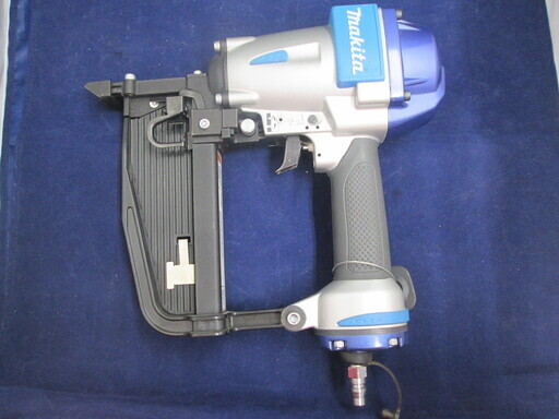 マキタ　フロアタッカ　AT1150B