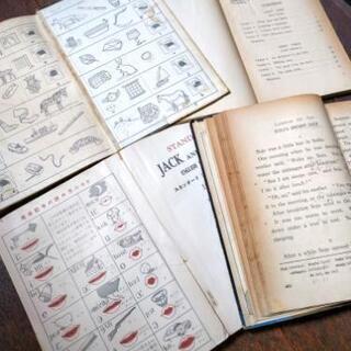 英語自習書と小説本　古本の画像