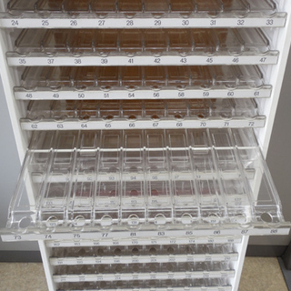  ミシン糸ケース  珍品 シャッペスパン 陳列棚 ピンクホビンの厚地用 H145cm ディスプレイラック 昭和レトロ 什器 札幌市西区西野 の画像