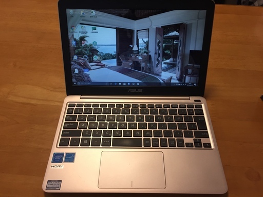 ★ASUS★ E200H モバイルノートPC！
