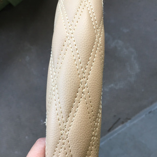 新品同様  車用 座布団 ハンドルカバーの画像