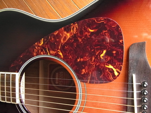 アコースティック・ギター　YAMAHA  FS-720S