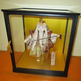 「打ち合わせ中」木目込み人形、白虎の舞の画像