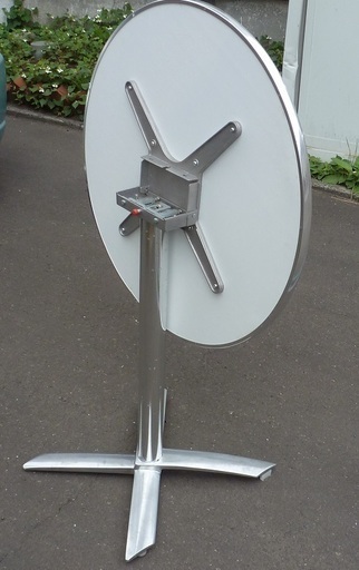 丸テーブル　金属製