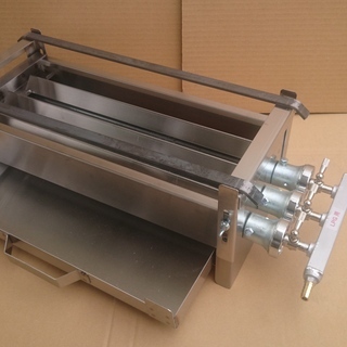 代引き発送可能　３本バーナー【業界最安値級 新品焼台やきとり等】火床うなぎとり皮いか焼き団子海鮮豚串焼き鳥物器祭り 花見春フェスイベント自治町内会組合の画像