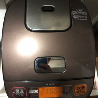 象印炊飯器 １年使用の画像