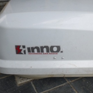 ルーフボックス　 INNO(イノー)　外観はそれなりですが、ジャンク扱い品で。の画像