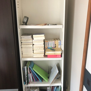 白の本棚