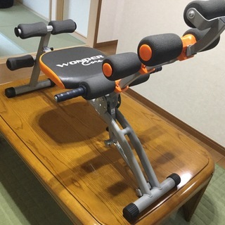 腹筋マシン ワンダーコア   殆ど未使用の画像
