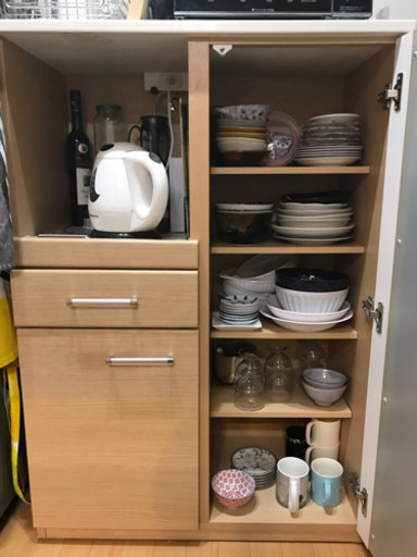 【受付終了】食器棚