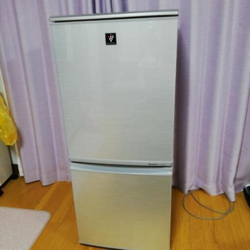シャープ　冷蔵庫　137L　2012年製