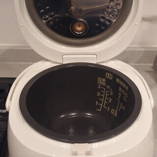 【終了】東芝 IH炊飯器 中古３合炊き RC-5GXV5の画像