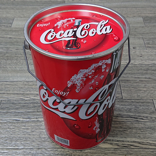 レア！古いコカ・コーラの収納缶