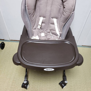 美品Aprica アプリカハ　ハイローベット&チェア　電動の画像