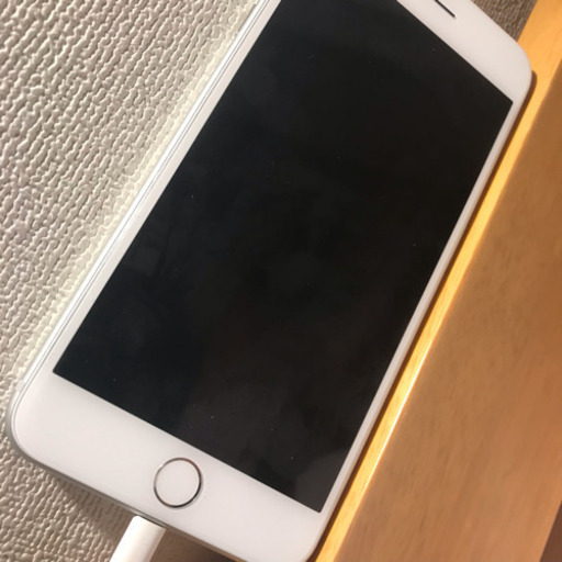 iPhone7plus128GB SIMフリー