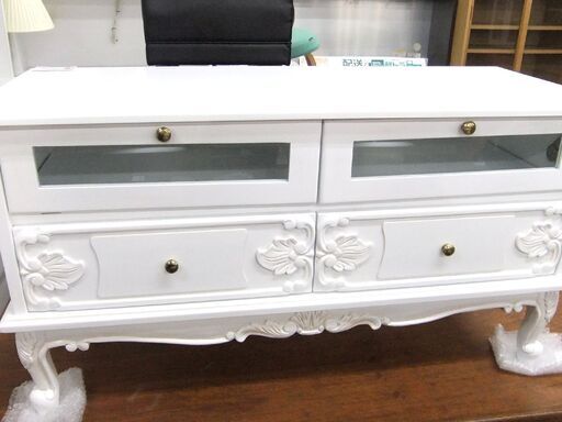 猫脚　アンティーク調テレビ台です。