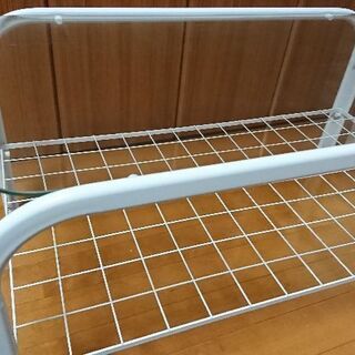 ガラステーブルの画像