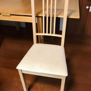 IKEA ダイニング テーブル セット 伸縮性2〜6人掛けの画像