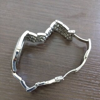 [グッチ]GUCCI 腕時計 Gクラス YA055212(5500XL) メンズ ／人気のあるロングセラーデザインの「G-クラス」。シンプルでスタイリッシュ、場所を選ばずお使い頂けるモデルの画像