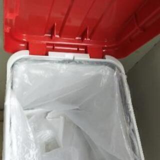 大型 ゴミ箱の画像